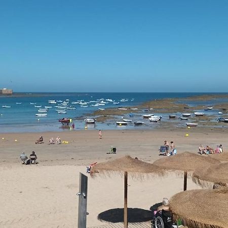 דירות קדיז Piso Playa La Caleta מראה חיצוני תמונה