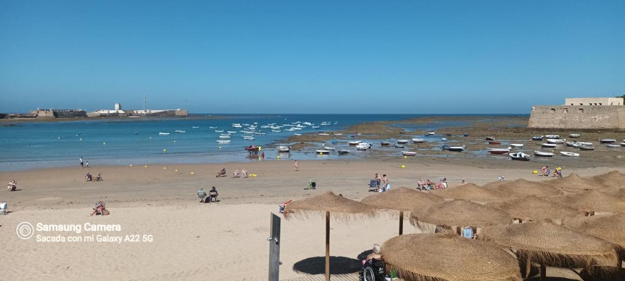 דירות קדיז Piso Playa La Caleta מראה חיצוני תמונה